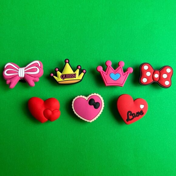 Girls Pink Theme Crocs Shoe Charms Set of 7 - jibbitz Charms - Picture 1 of 3